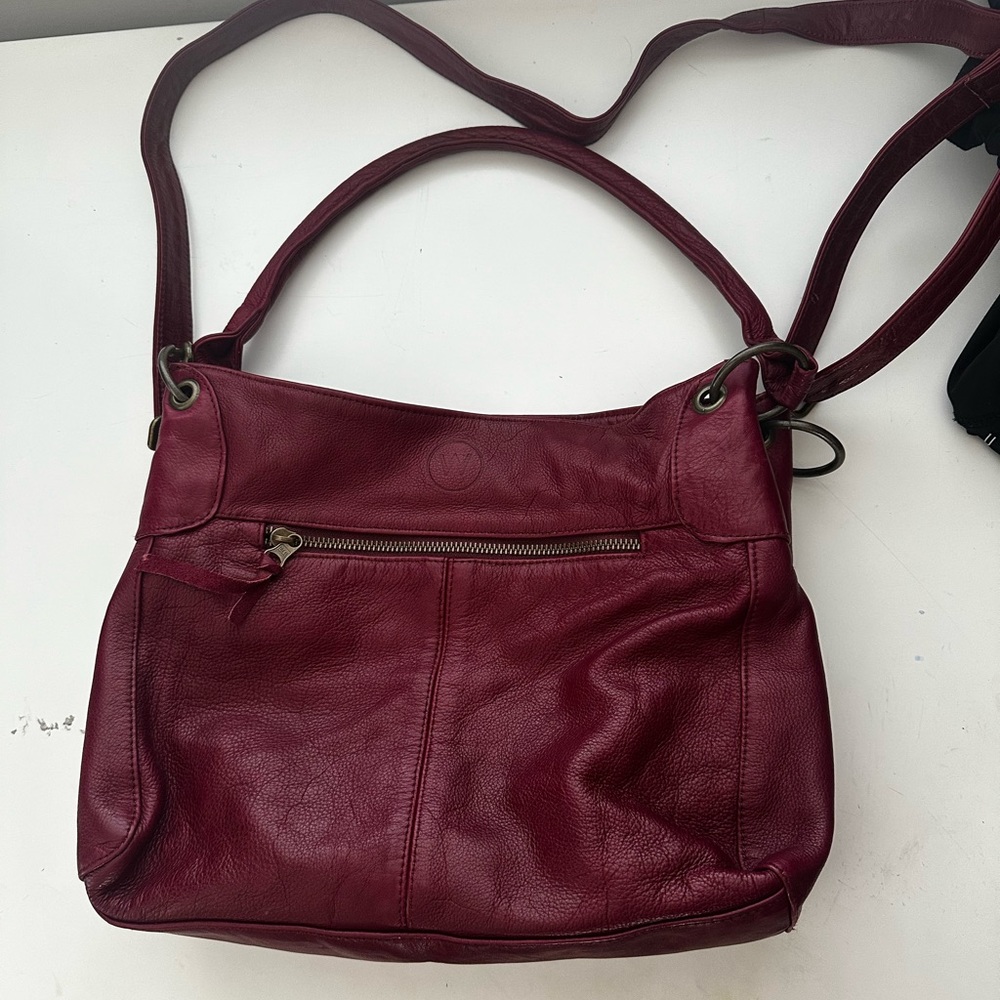 Elegant Burgundy Leather Shoulder Bag
